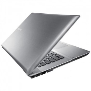 SAMSUNG QX410-S01 / i5 560M / 14" HD / 4096 / 500 / GF420M (1024) / DVDRW / WiFi / BT / CAM / W7 HP / Silver